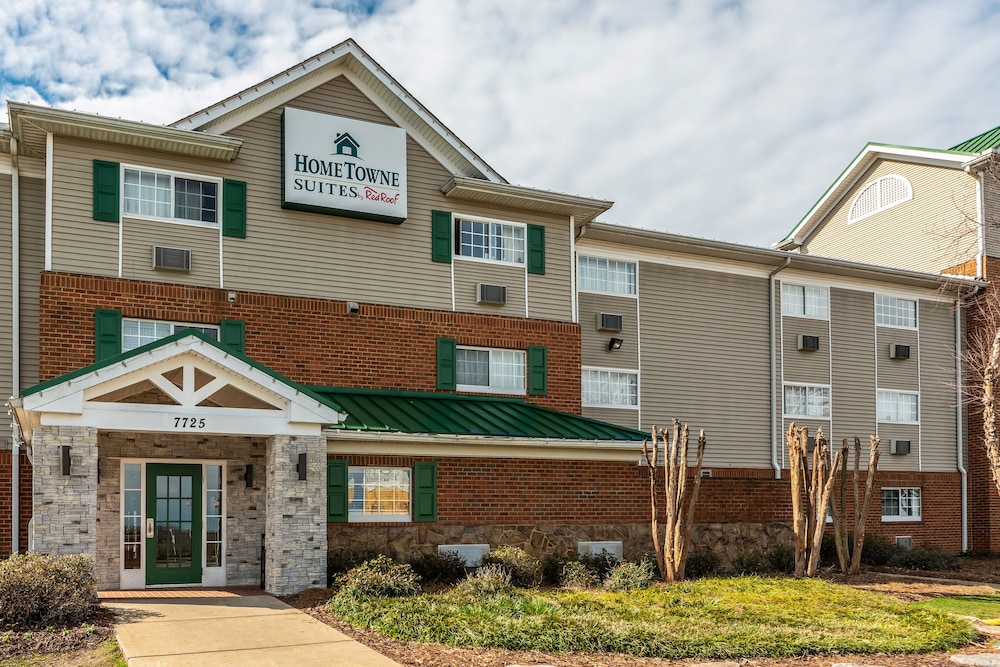 HomeTowne Studios & Suites by Red Roof Charlotte Concord - photo 32