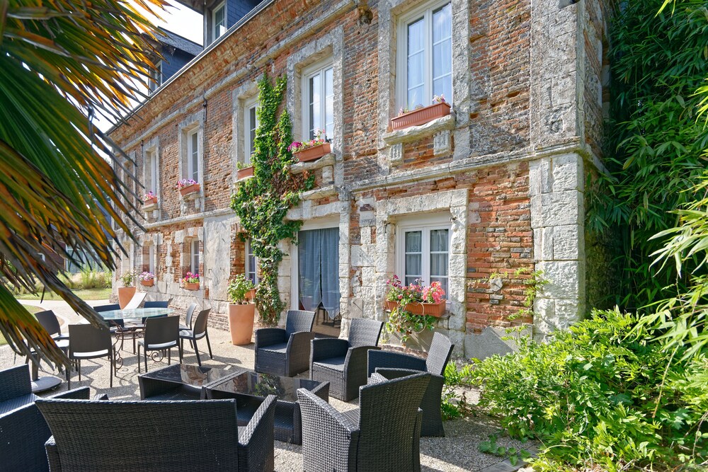 La Charmeuse D'etretat — hotel in Quillebeuf-Sur-Seine