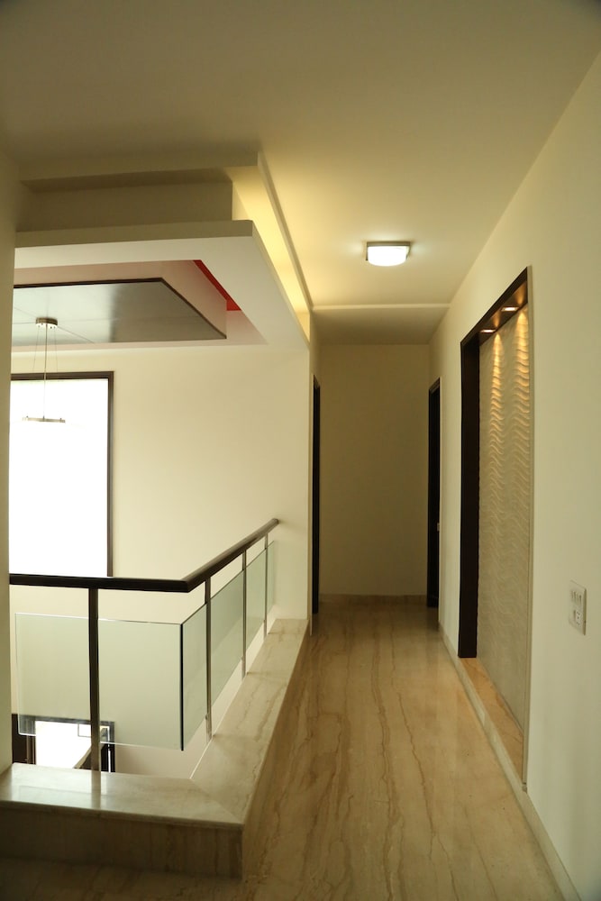 Royal Residence Cyber City