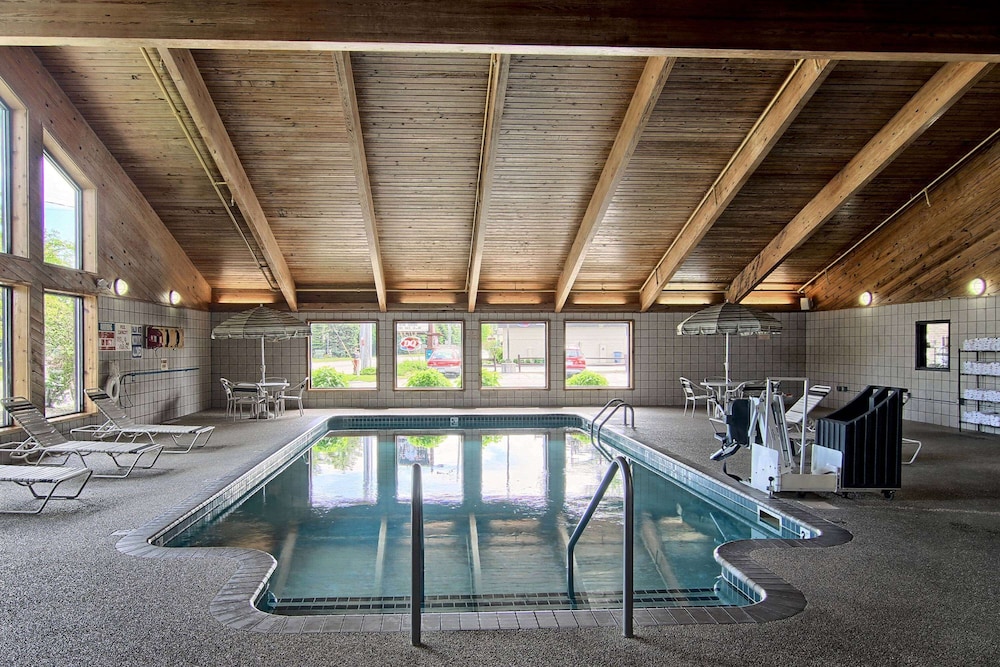 Blossom Hotel & Suites Traverse City - photo 43