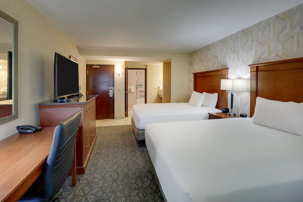 Drury Inn & Suites Charlotte University Place - photo 43
