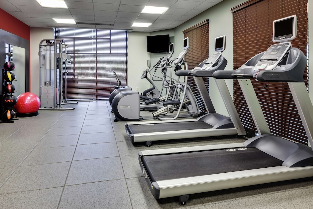 Hilton Garden Inn Manhattan - photo 21