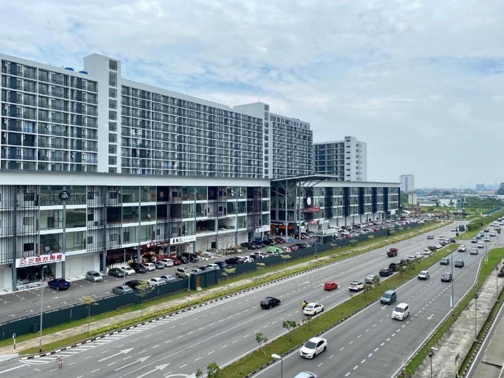 Asian Homes The Podium Kuching 3BR — 4-Star Luxury Hotel in Kuching, Malaysia