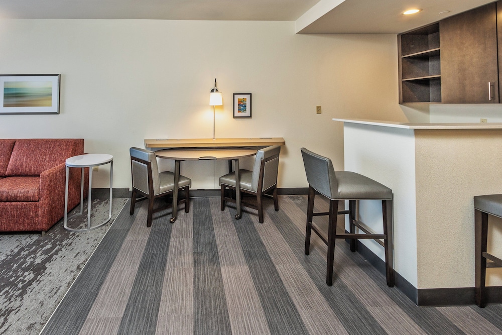 Holiday Inn Hotel & Suites Memphis Wolfchase Galleria by IHG - photo 18