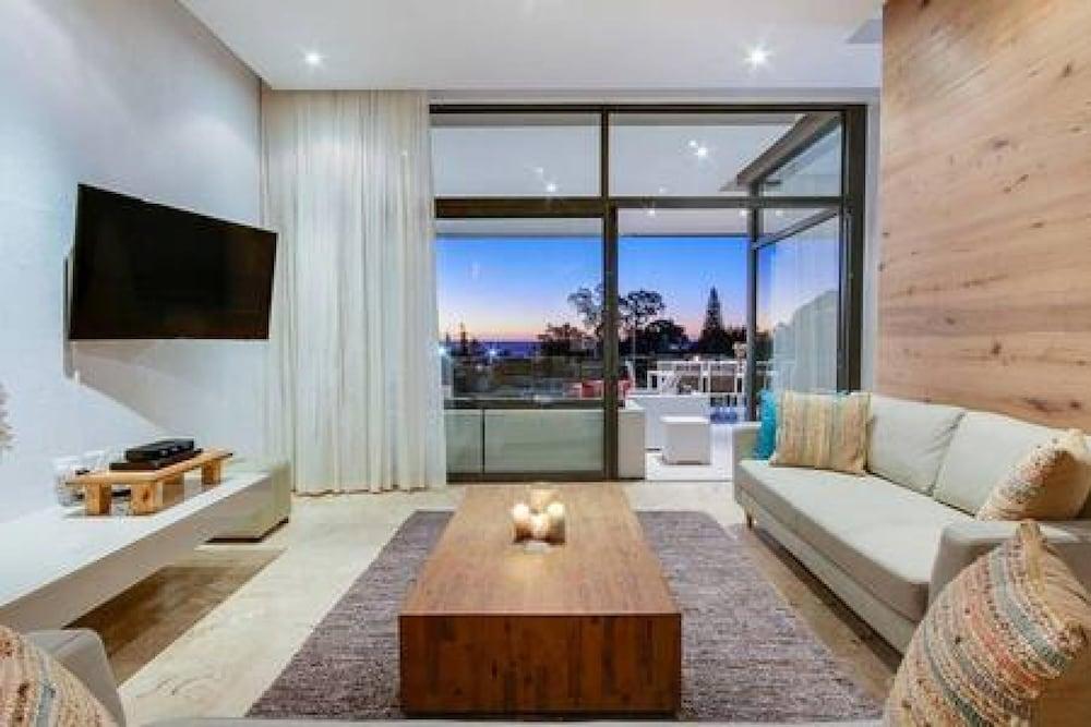 Harrier Place