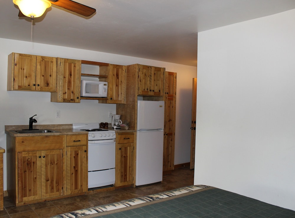 Wagon Wheel Restaurant Bar and Motel - photo 9