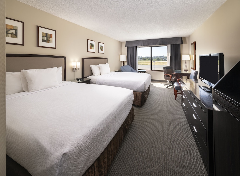 Concord Plaza Hotel - photo 9