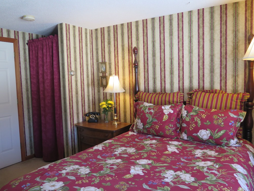 Inn at Ellis River - photo 29