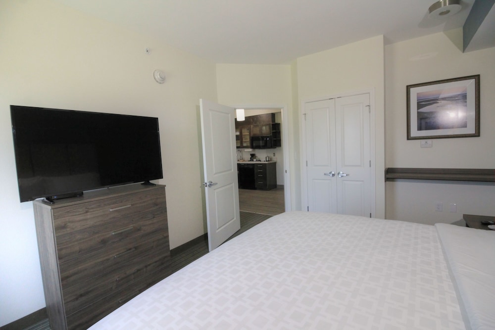 Candlewood Suites Memphis East by IHG - photo 13
