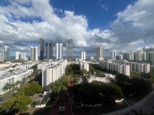 Enjoy an endless summer Parking included — 4-Star Luxury Hotel in Sunny Isles Beach, United States