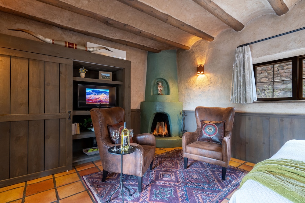 Inn Of The Turquoise Bear - photo 24