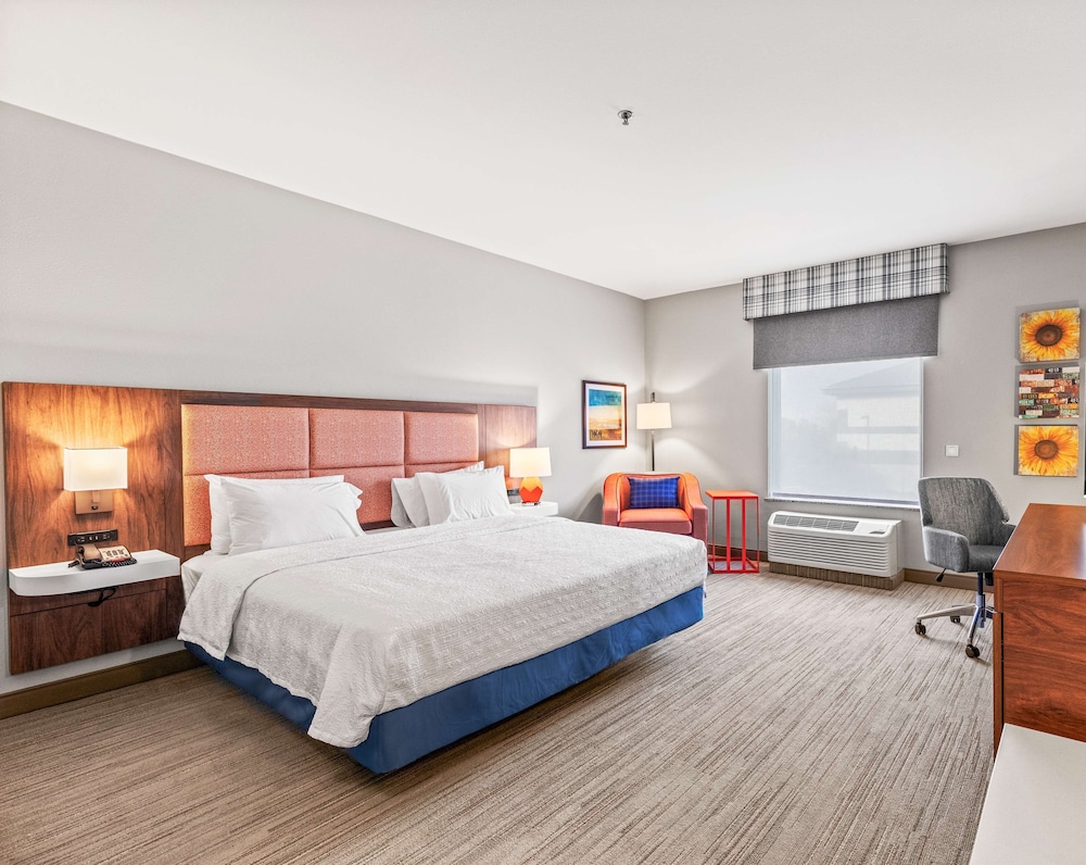 Hampton Inn Denver Northeast Brighton - photo 9