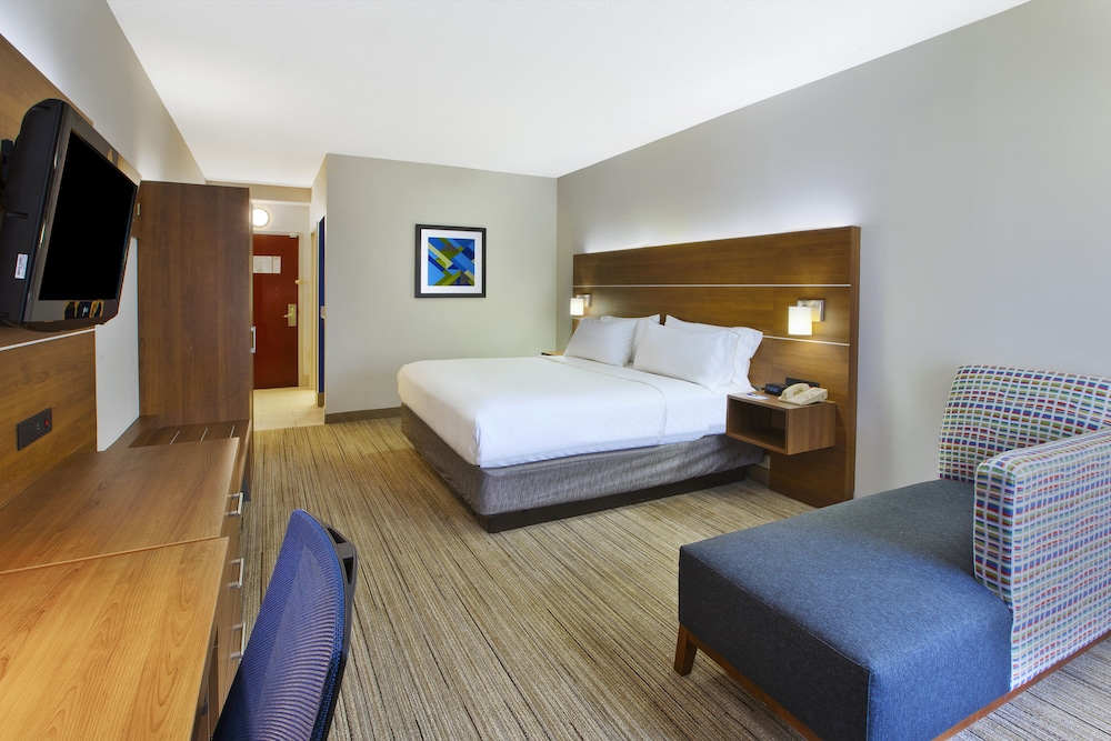 Holiday Inn Express & Suites Milford by IHG - photo 9