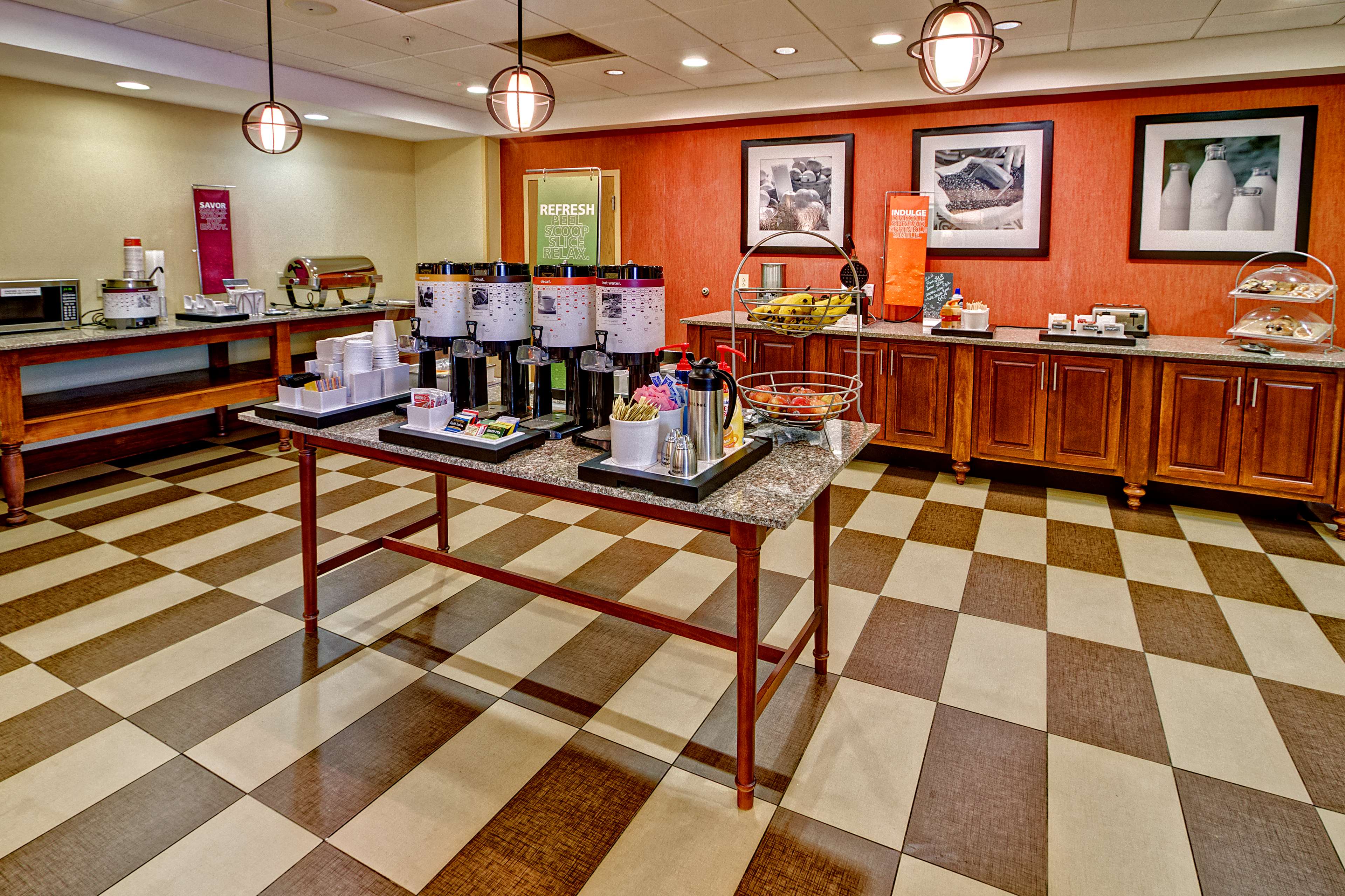 Hampton Inn Greenville - photo 11
