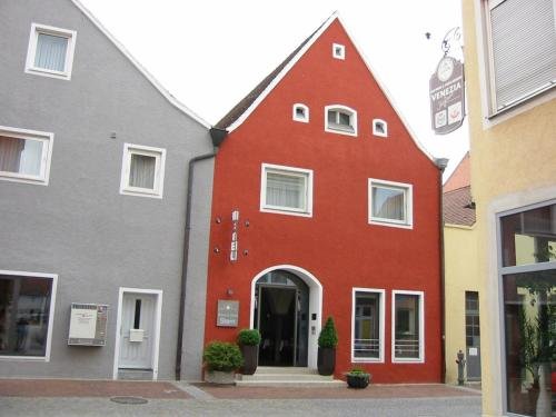 Stadt Gut Hotel Altstadt Hotel Stern — hotel in Neumarkt In Der Oberpfalz