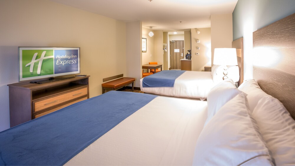 Holiday Inn Express Wichita South by IHG - photo 11