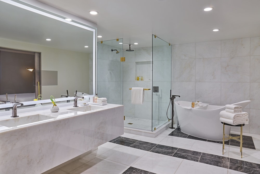 Hotel Crescent Court - photo 37