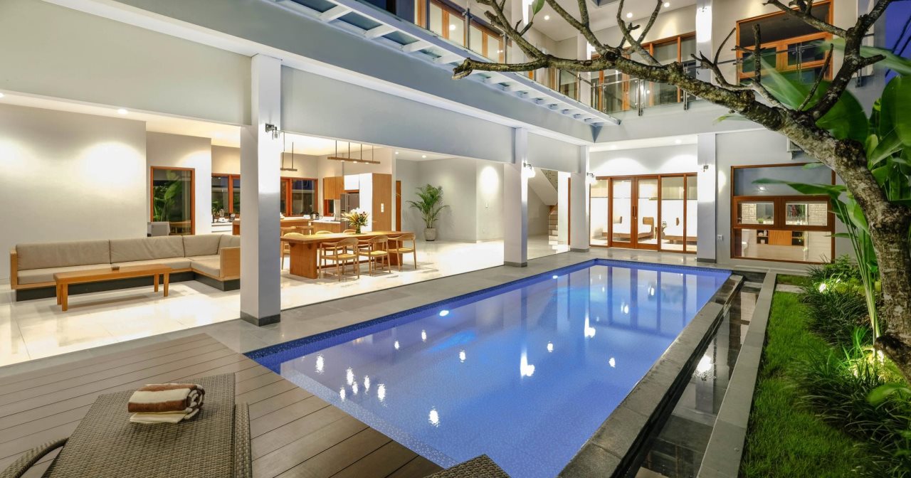 Modern spacious private pool villa in Central Canggu — 4-Star Luxury Hotel in Canggu, Indonesia