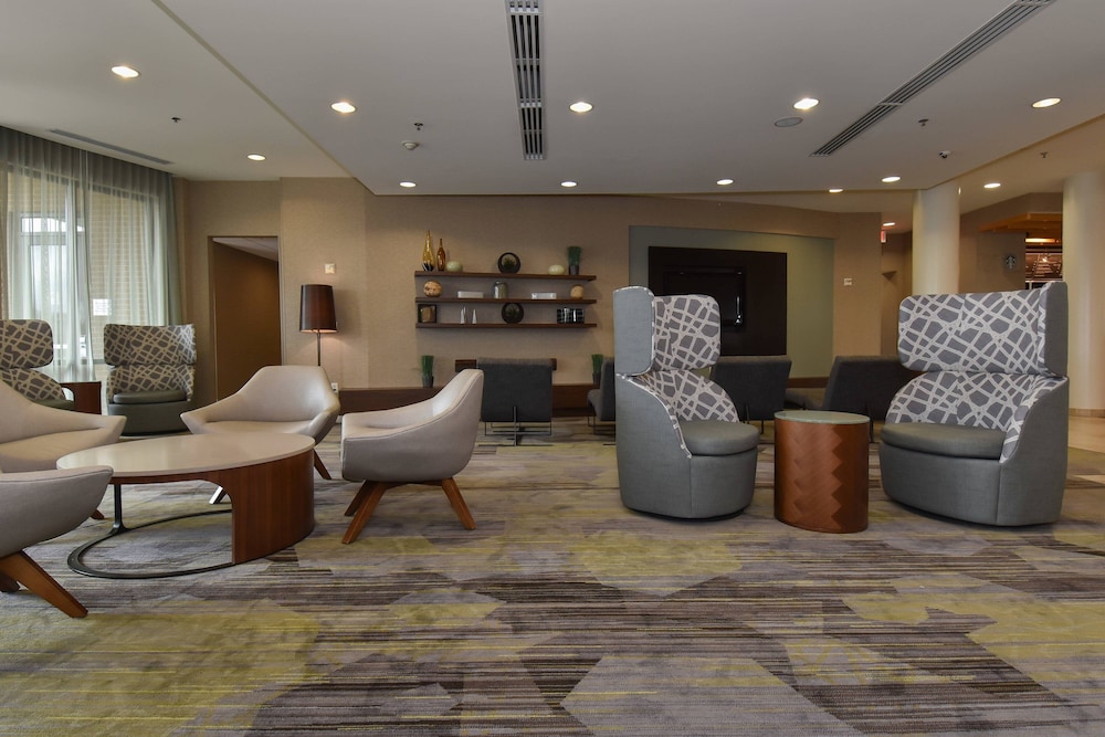 Courtyard Marriott Concord - carbon neutral hotel in Concord
