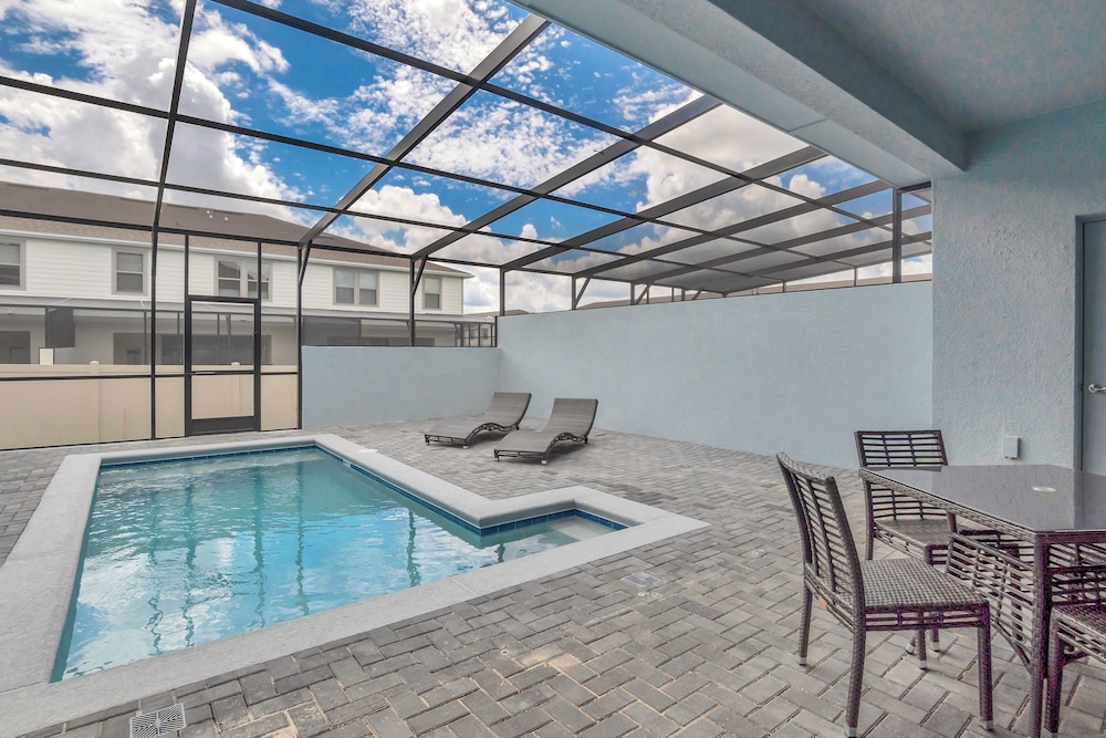 2407 Dubai Street - photo 35