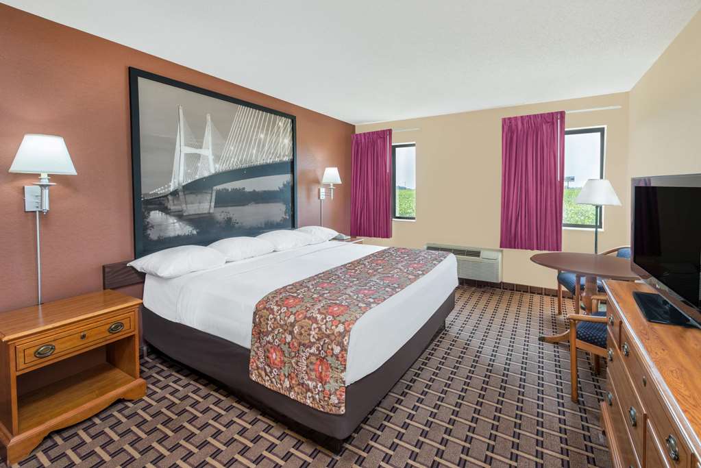 Super 8 by Wyndham Charleston Sikeston East MO - photo 14
