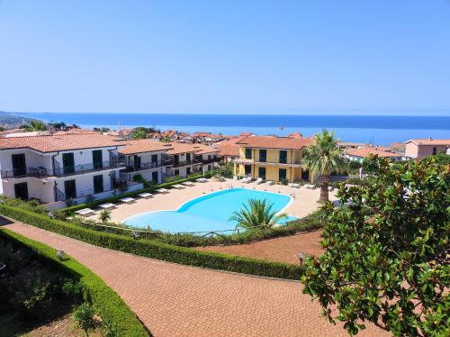 Mila Prestigioso Appartamento — 4-Star Luxury Hotel in Scalea, Italy