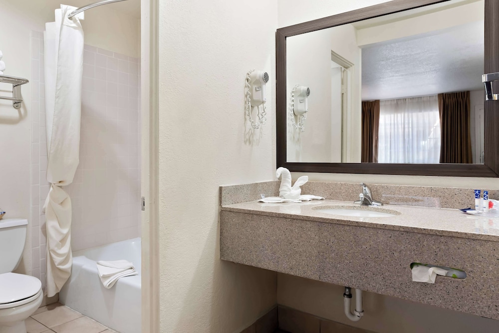 Americas Best Value Inn & Suites Flagstaff - photo 13
