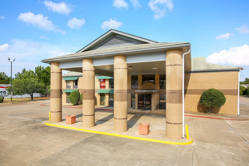 OYO Hotel Texarkana Trinity AR Hwy I 30 - photo 24