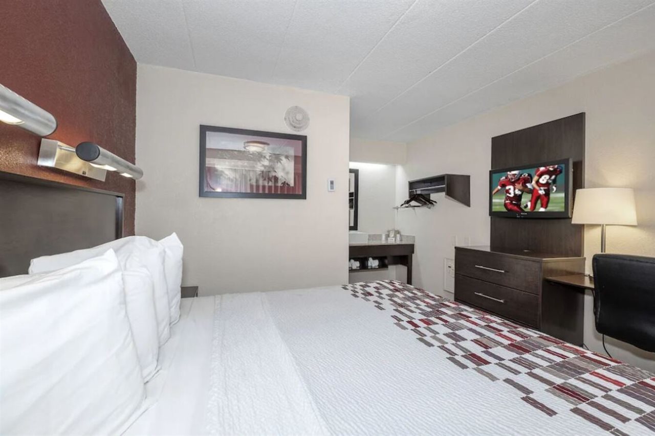 Red Roof Inn Mt Laurel - photo 9