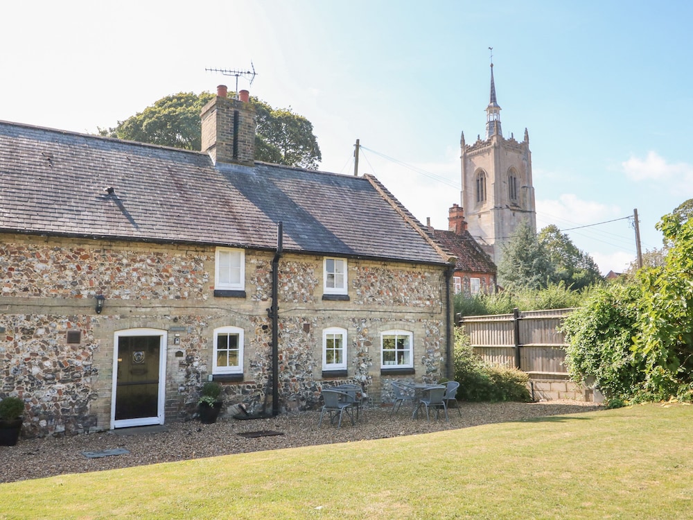 Manor Farm Cottage 10447412 — Swaffham