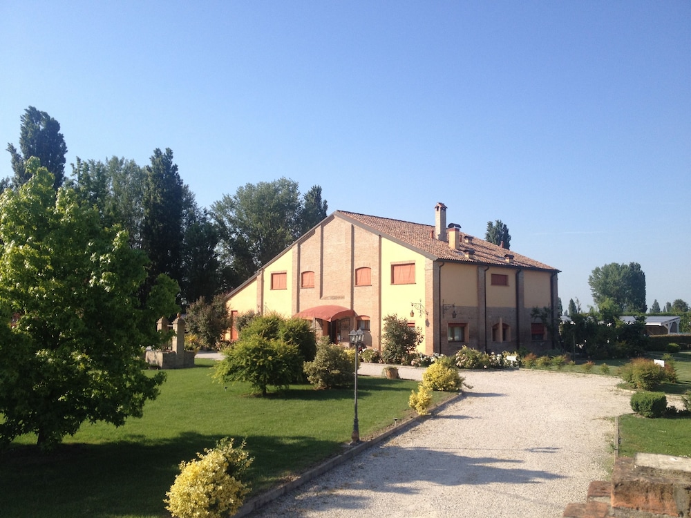 Lama di Valle Rosa — 4-Star Luxury Hotel in Ferrara, Italy