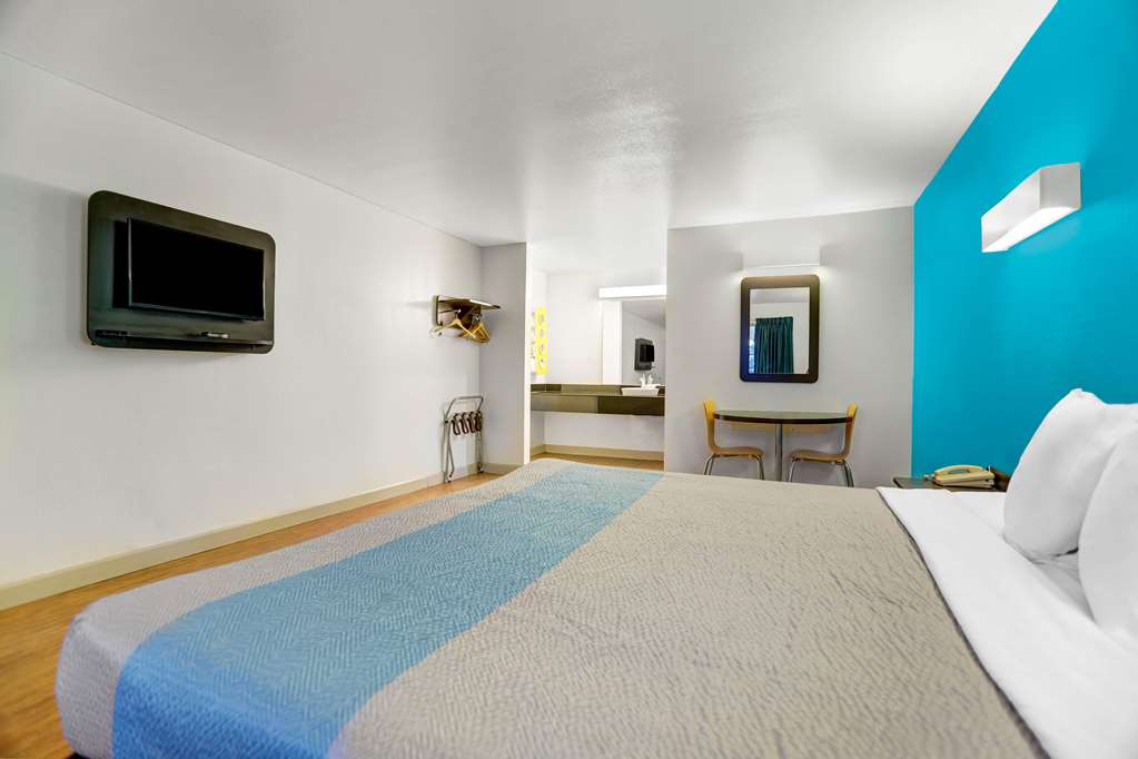Motel 6 Anderson CA Redding Airport - photo 11