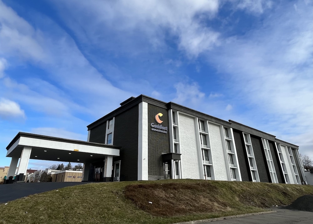 Comfort Inn and Suites Johnson City NY - photo 24