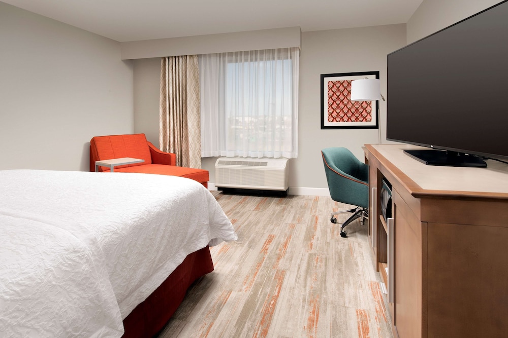 Hampton Inn & Suites San Antonio Lackland AFB SeaWorld - photo 9