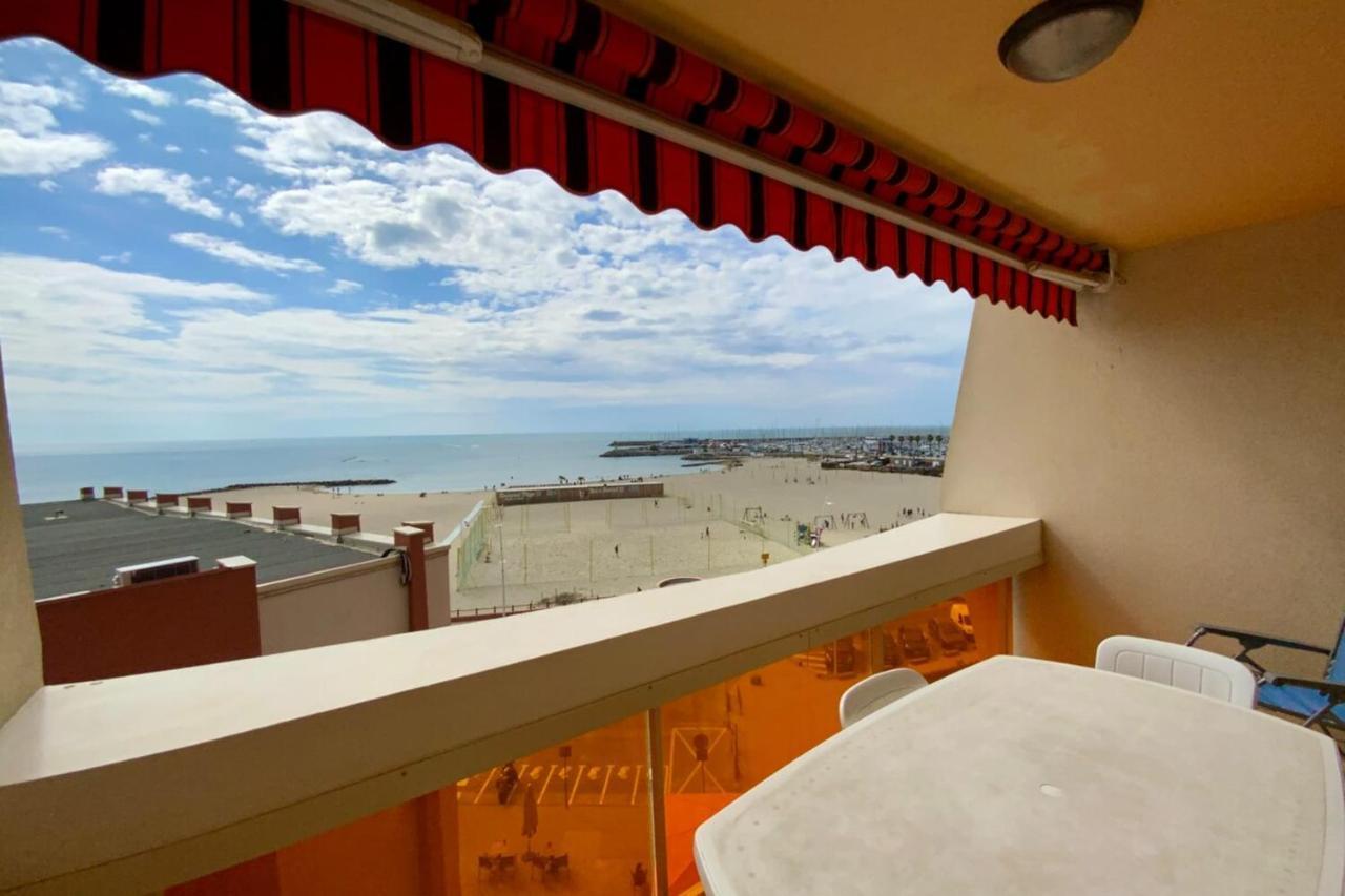 Le Traversant View And Seaside with Air Conditioning — 4-Star Luxury Hotel in Palavas-Les-Flots, France