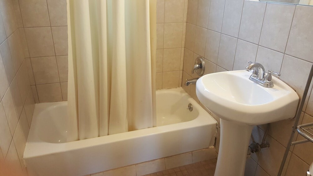 Seattle Inn Northgate - photo 44