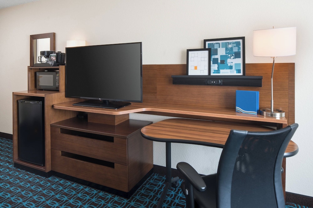 Fairfield Inn & Suites by Marriott Fort Collins Loveland - photo 11
