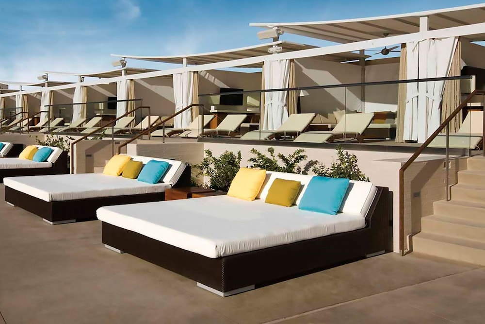 888 Two Bedroom Balcony Suite at Signature Condo Hotel - photo 28