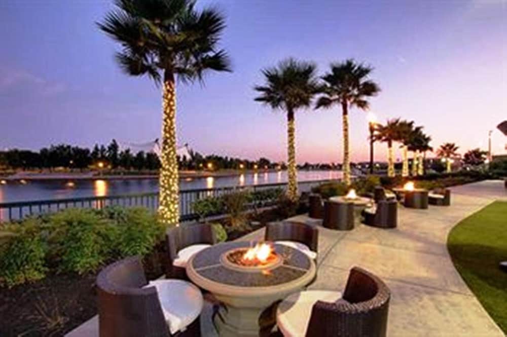 University Plaza Waterfront Hotel - photo 21