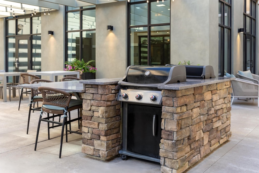 Homewood Suites by Hilton Wauwatosa Milwaukee - photo 43