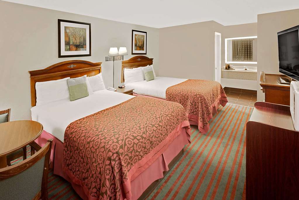 Days Inn by Wyndham Demopolis - photo 8