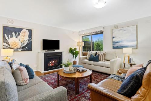 Locala Protea Seaside Calm on Mornington Peninsula in Mount Martha, Australia