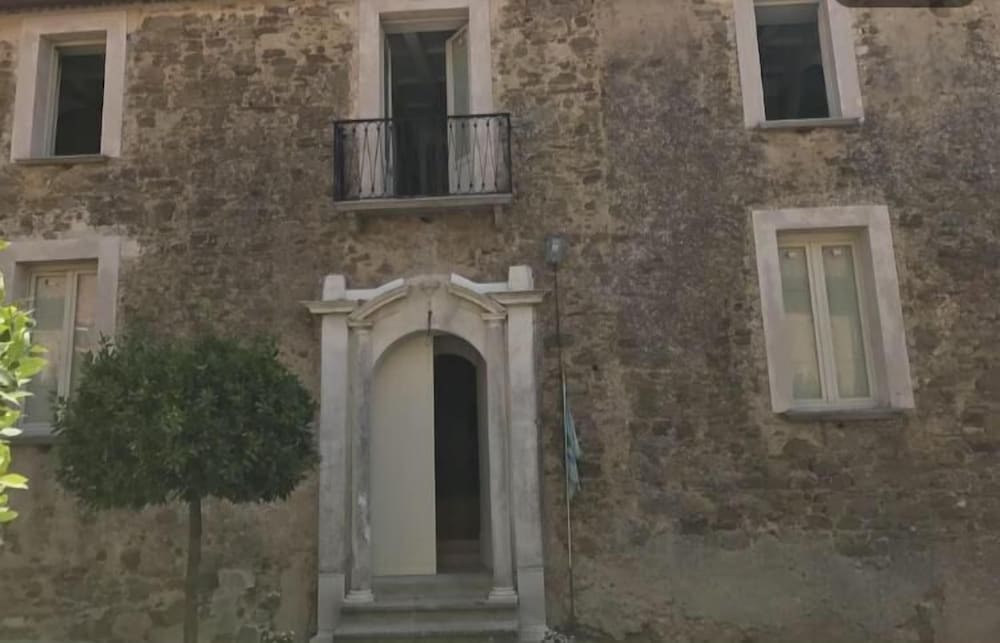 Castello Vichiano — hotel in Perdifumo