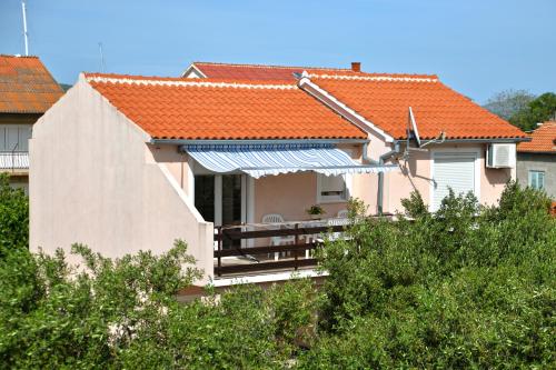 Apartmani Šime — 4-Star Luxury Hotel in Tisno, Croatia