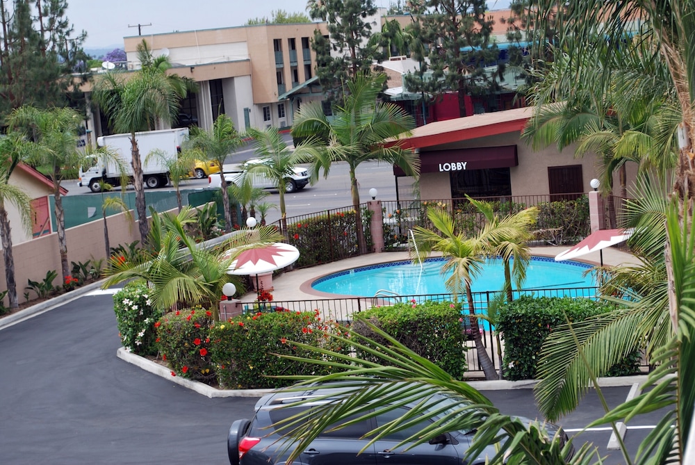 Budget Inn Anaheim - photo 25