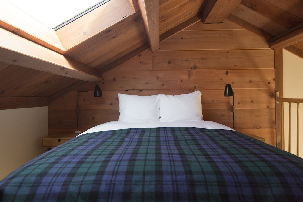 Timber Cove Resort - photo 13