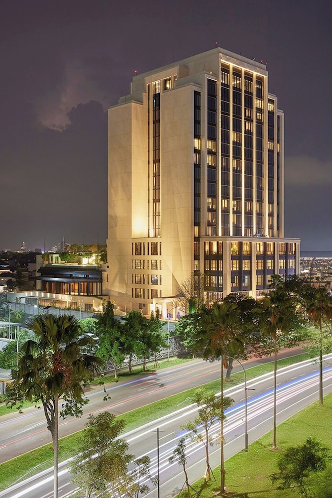 Hotel Tentrem Jakarta — South Tangerang