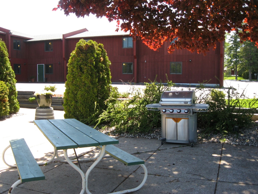Cedar Hill Lodge - photo 47