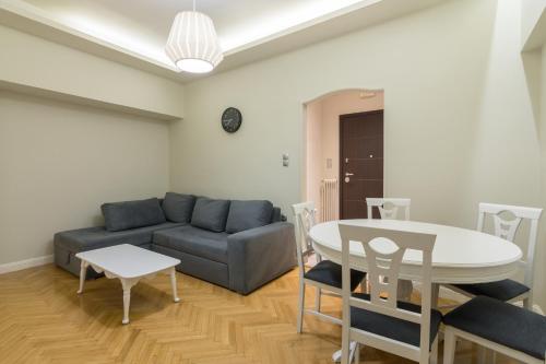 Centrally Located Apt for 3 People — 4-Star Luxury Hotel in Athens, Greece