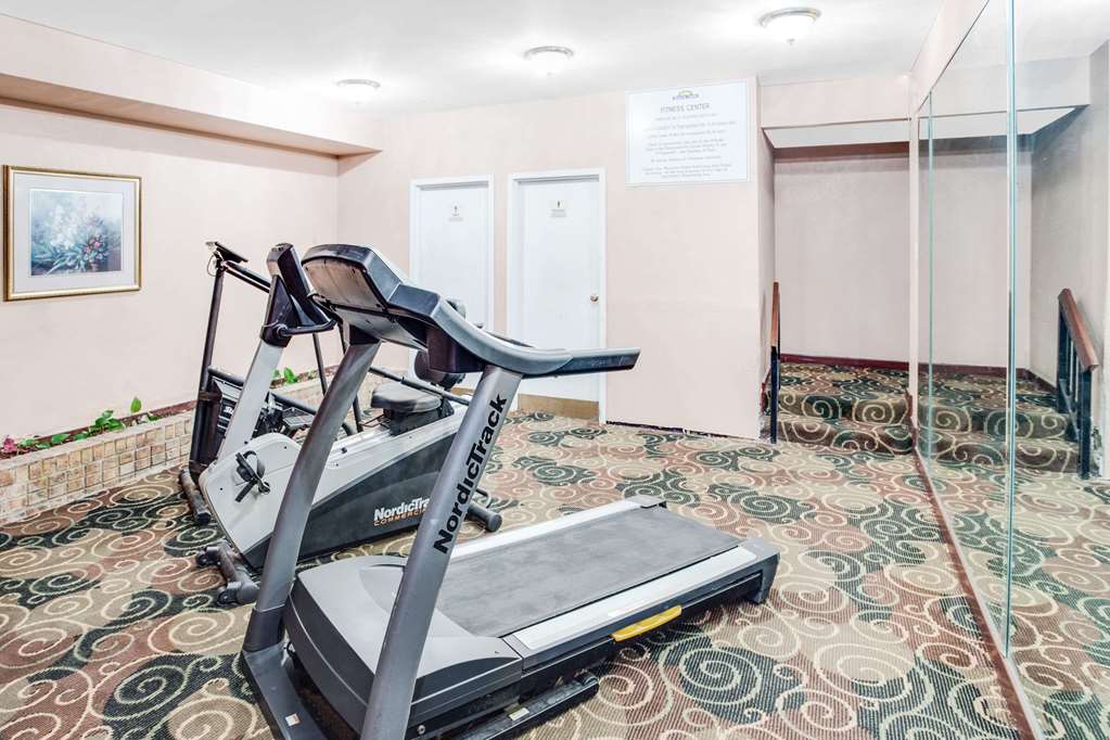 Days Inn by Wyndham Greenville MS - photo 15